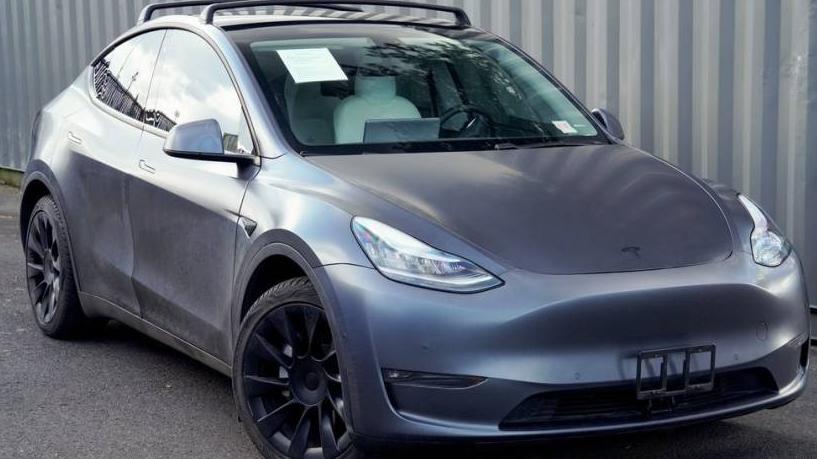 TESLA MODEL Y 2020 5YJYGDEE1LF021942 image